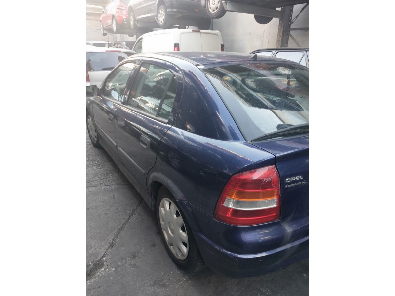 opel astra g berlina del año 2001