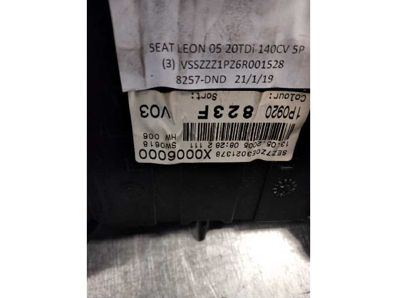 Recambio de cuadro instrumentos para seat leon (1p1) 2.0 tdi referencia OEM IAM 110080280026 1P0920823F 