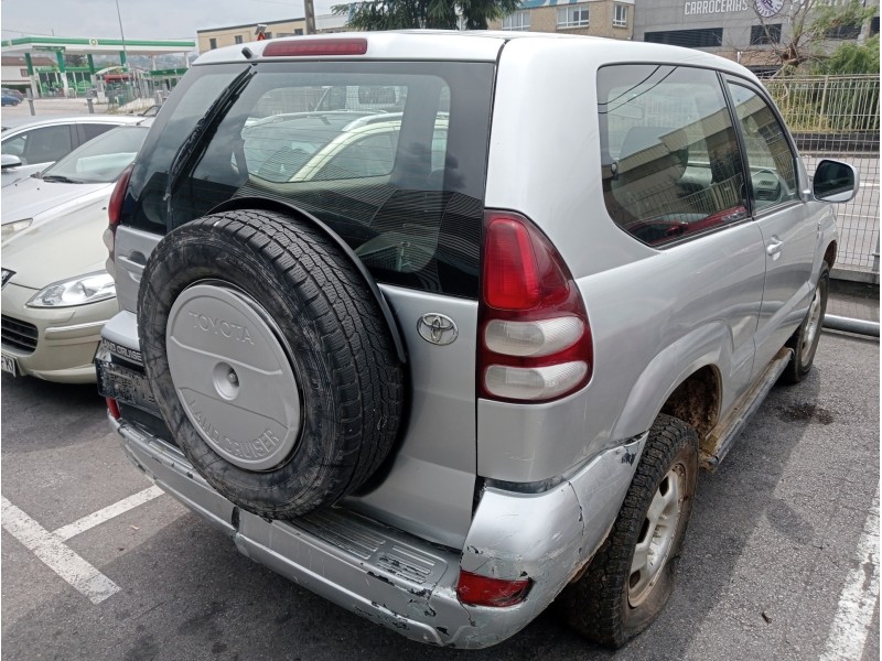 toyota land cruiser (j12) del año 2003