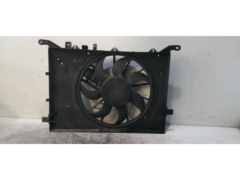 Recambio de electroventilador para volvo v70 familiar 2.4 (103kw) referencia OEM IAM 30645148 0130303947 