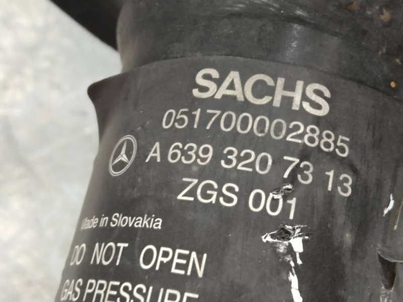 Recambio de amortiguador delantero izquierdo para mercedes vito mixto 06.2003 referencia OEM IAM A6393207313  