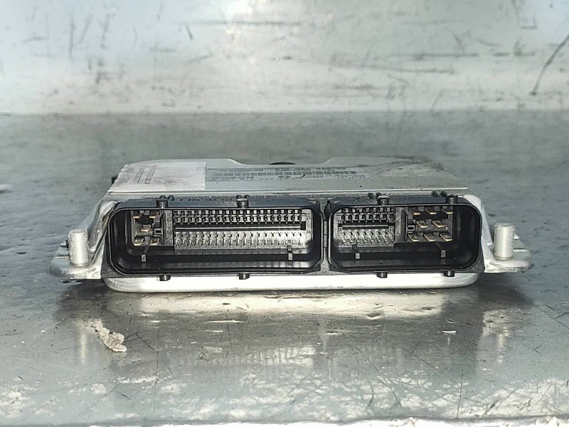 Recambio de centralita motor uce para volkswagen passat berlina (3b3) comfortline referencia OEM IAM 0281010543 038906019DS  Recambio de centralita motor uce para volkswagen passat berlina (3b3) comfortline referencia OEM IAM 0281010543 038906019DS