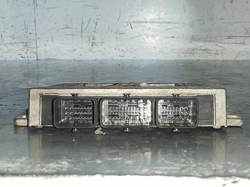 Recambio de centralita motor uce para peugeot 206 berlina x-line referencia OEM IAM 9652202780 9644625680 S20002A