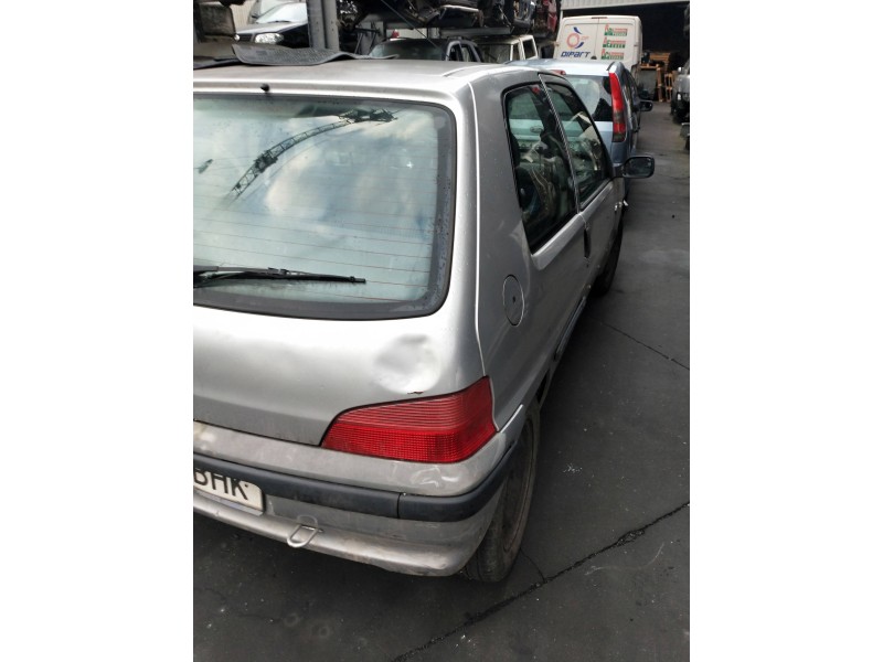 peugeot 106 (s2) del año 2001