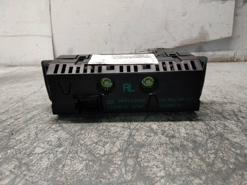 Recambio de pantalla multifuncion para opel agila básico referencia OEM IAM 009133265 5WK70007  Recambio de pantalla multifuncion para opel agila básico referencia OEM IAM 009133265 5WK70007