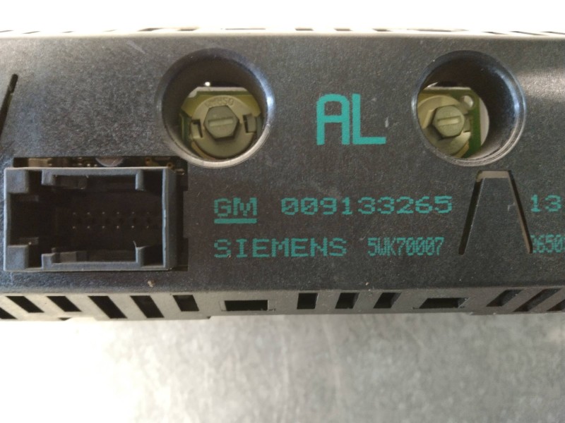 Recambio de pantalla multifuncion para opel agila básico referencia OEM IAM 009133265 5WK70007  Recambio de pantalla multifuncion para opel agila básico referencia OEM IAM 009133265 5WK70007