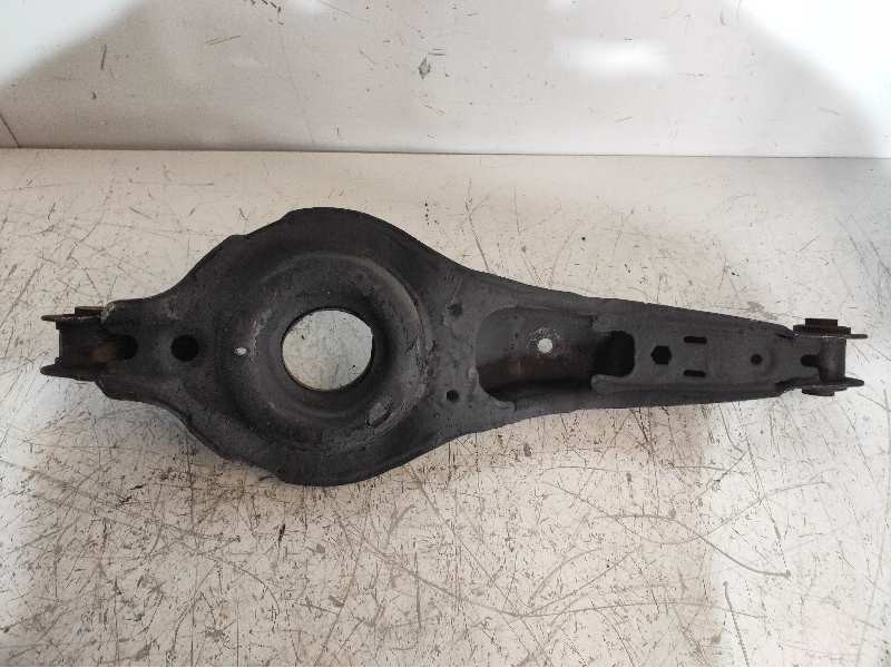 Recambio de brazo suspension inferior trasero izquierdo para volvo c70 cabriolet d4 momentum referencia OEM IAM   