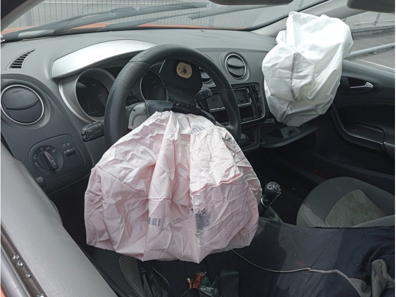 seat ibiza (6j5) del año 2009