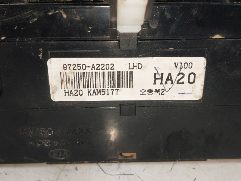 Recambio de mando calefaccion / aire acondicionado para kia cee´d 1.6 crdi cat referencia OEM IAM 97250A2202  