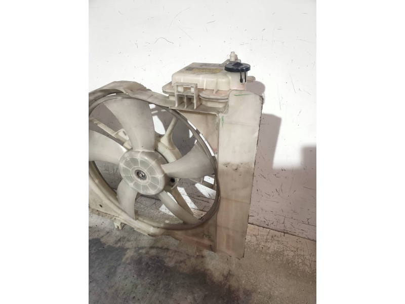 Recambio de electroventilador para toyota yaris live referencia OEM IAM MF4227504970 1680008270 163630D090