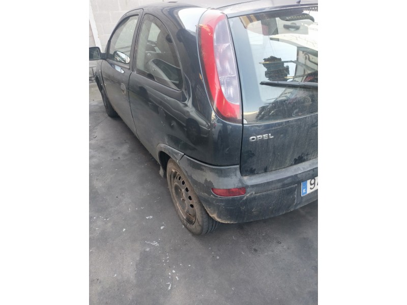 opel corsa c del año 2002