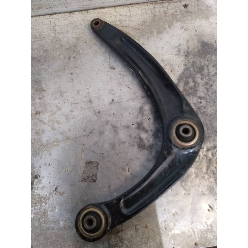 Recambio de brazo suspension inferior delantero derecho para peugeot 3008 1.6 hdi fap cat (9hz / dv6ted4) referencia OEM IAM 833