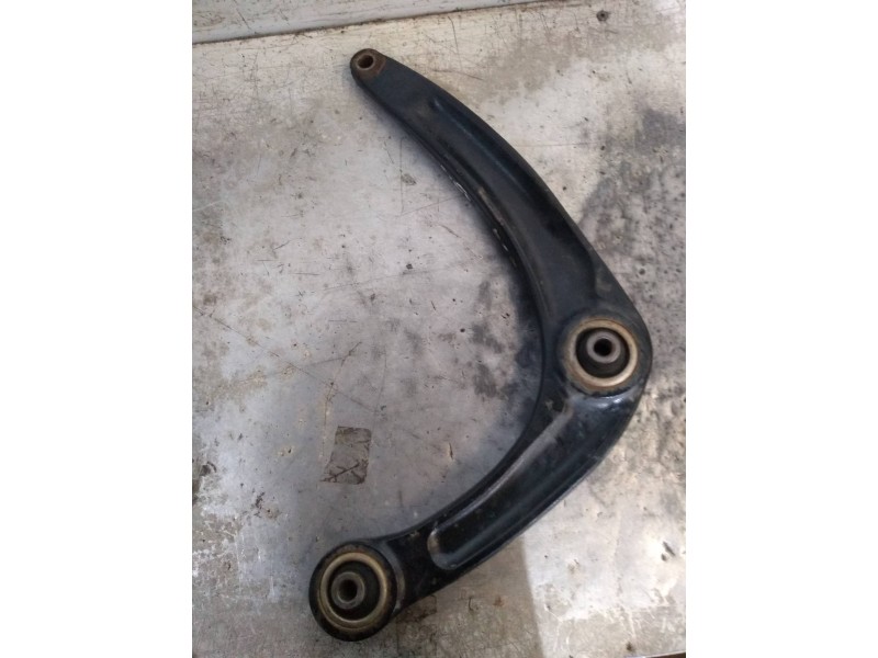 Recambio de brazo suspension inferior delantero derecho para peugeot 3008 1.6 hdi fap cat (9hz / dv6ted4) referencia OEM IAM 833