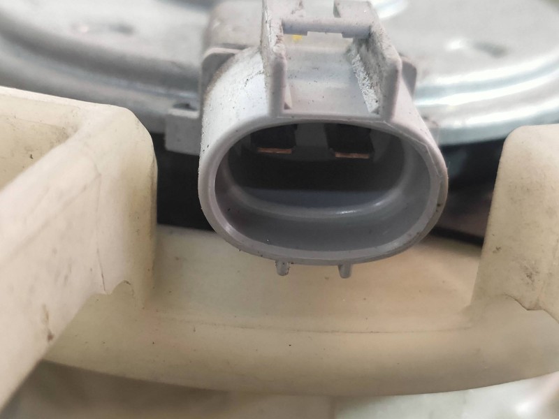 Recambio de electroventilador para toyota yaris live referencia OEM IAM MF4227504970 1680008270 163630D090