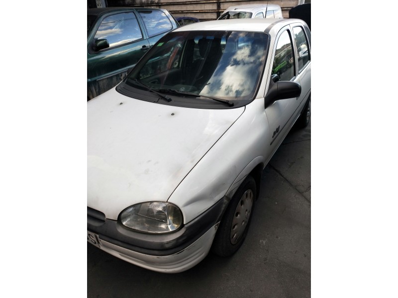 opel corsa b del año 1996