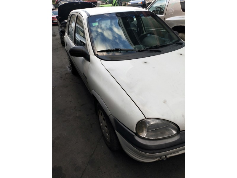 opel corsa b del año 1996