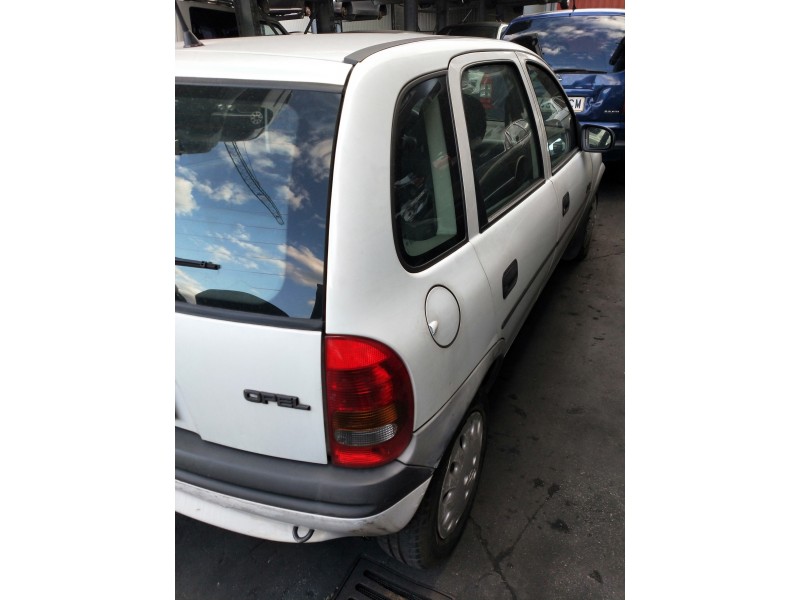opel corsa b del año 1996