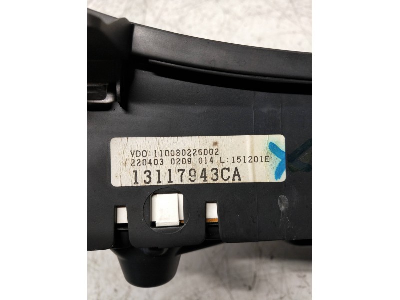 Recambio de cuadro instrumentos para opel corsa c club referencia OEM IAM 110080226002 13117943CA 