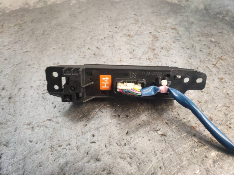 Recambio de modulo electronico para lexus is 300h referencia OEM IAM 76H710LHD  