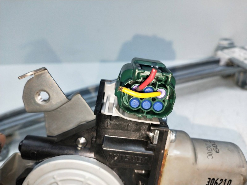 Recambio de elevalunas delantero derecho para nissan juke (f15) acenta referencia OEM IAM 80730JX30C  5P