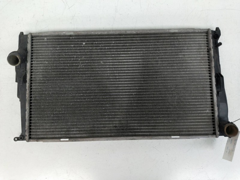 Recambio de radiador agua para bmw serie 3 berlina (e90) 320d referencia OEM IAM 778889814 5899660 E5842V
