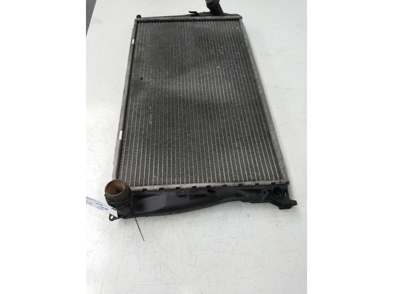 Recambio de radiador agua para bmw serie 3 berlina (e90) 320d referencia OEM IAM 778889814 5899660 E5842V