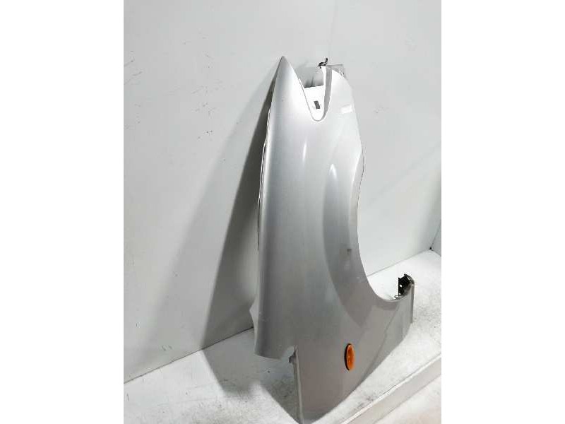 Recambio de aleta delantera derecha para mazda premacy (cp) td active referencia OEM IAM   