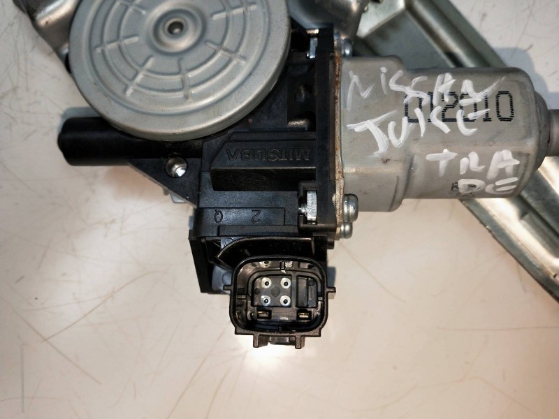 Recambio de elevalunas trasero derecho para nissan juke (f15) referencia OEM IAM 82731DV01B  5P