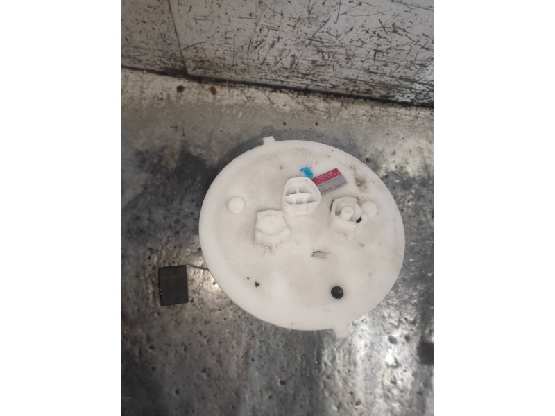 Recambio de bomba combustible para lexus is 300h referencia OEM IAM 2921000842 7702053190 