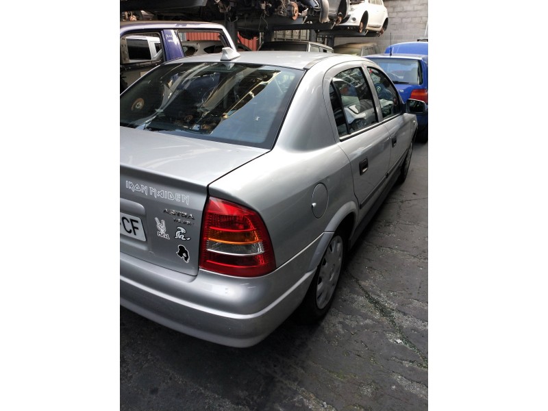 opel astra g berlina del año 1999