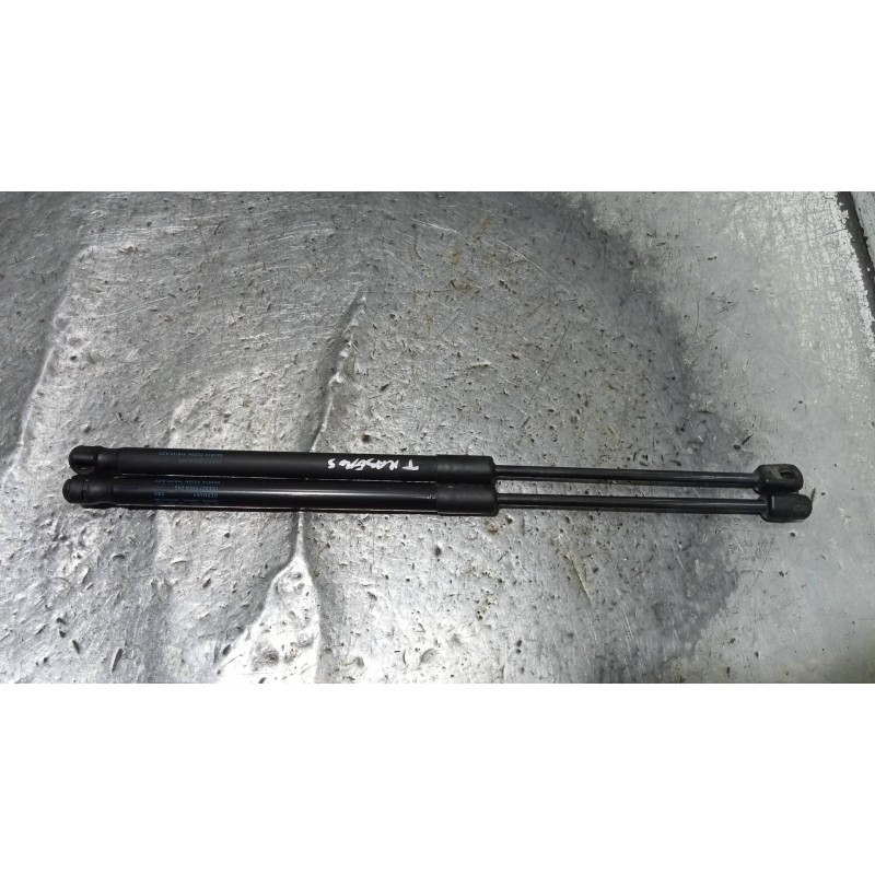 Recambio de amortiguadores maletero / porton para volkswagen scirocco (137) 2.0 tdi (103kw) referencia OEM IAM 1K8827550A  