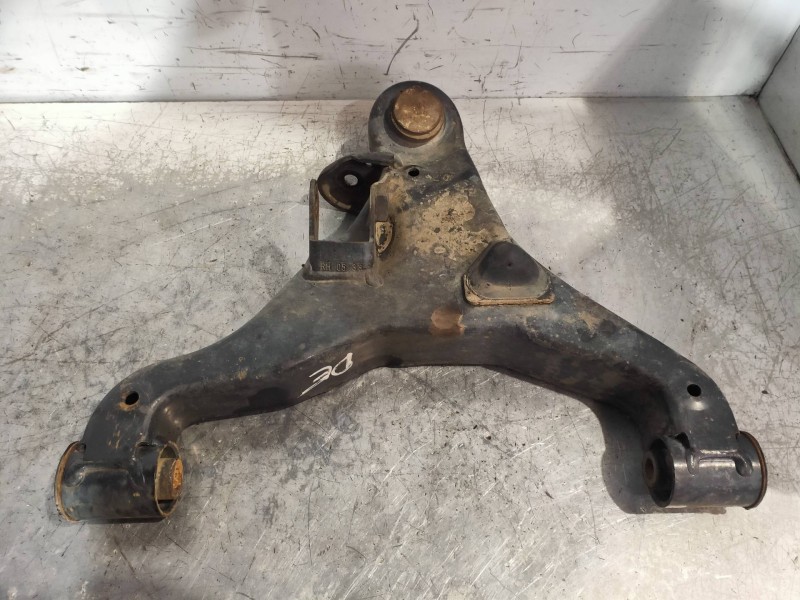 Recambio de brazo suspension inferior delantero derecho para nissan navara pick-up (d40m) doble cab se 4x4 referencia OEM IAM   