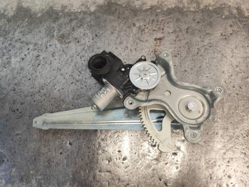 Recambio de elevalunas trasero derecho para lexus is 300h referencia OEM IAM 8572053121 0620204782 