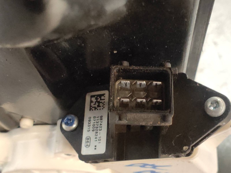 Recambio de elevalunas delantero derecho para opel astra twin top cosmo referencia OEM IAM 13193232  3P