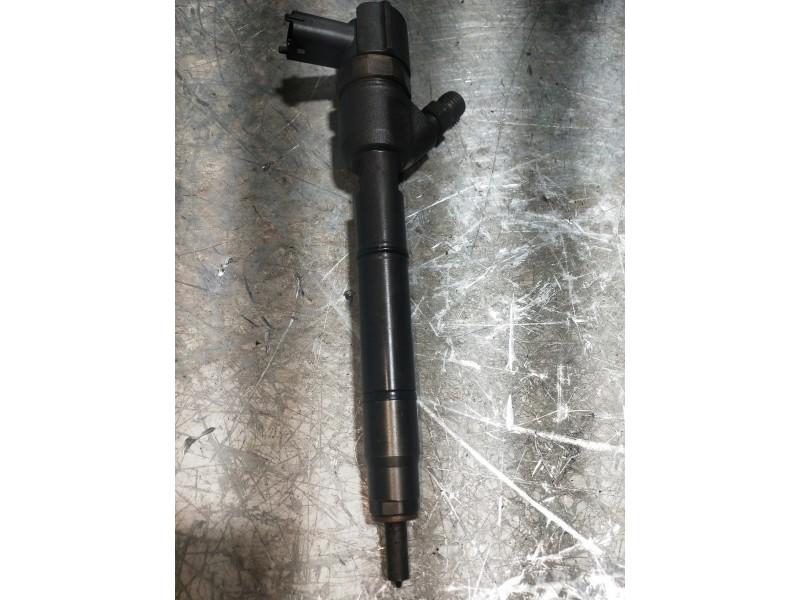 Recambio de inyector para kia cee´d referencia OEM IAM 0807 0445110320 