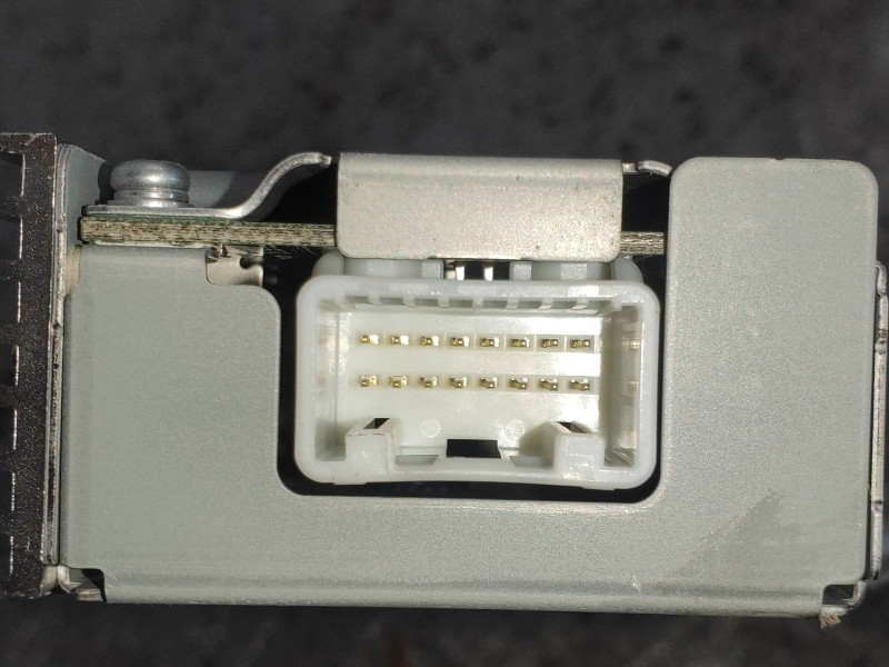 Recambio de modulo electronico para lexus is 300h referencia OEM IAM 8624053040  