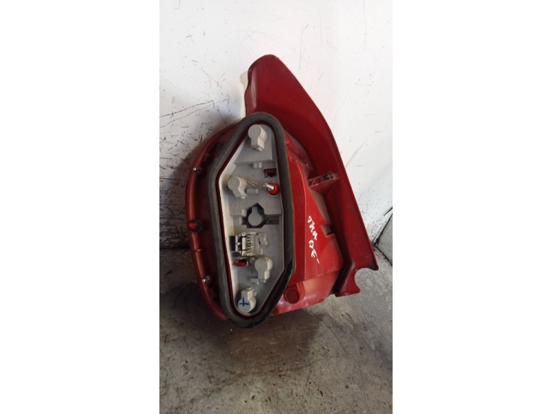 Recambio de piloto trasero derecho para renault grand modus authentique referencia OEM IAM 8200658413  