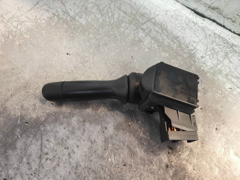 Recambio de mando limpia para toyota yaris live referencia OEM IAM 17F144  