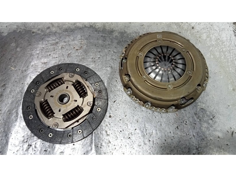 Recambio de kit embrague para seat ibiza (kj1) reference referencia OEM IAM   