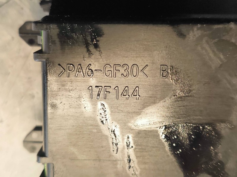 Recambio de mando limpia para toyota yaris live referencia OEM IAM 17F144  