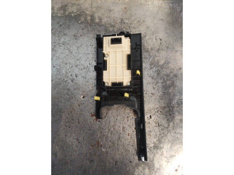 Recambio de mando multifuncion para lexus is 300h referencia OEM IAM   