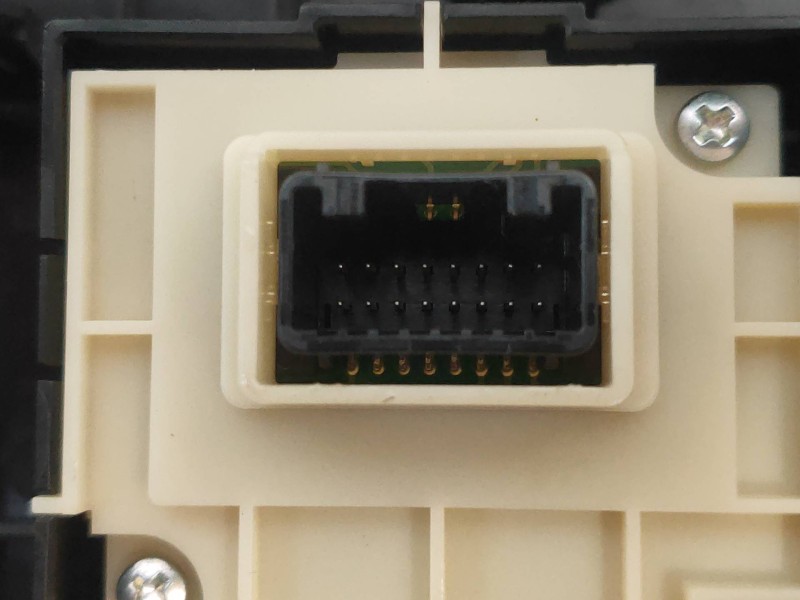 Recambio de mando multifuncion para lexus is 300h referencia OEM IAM   