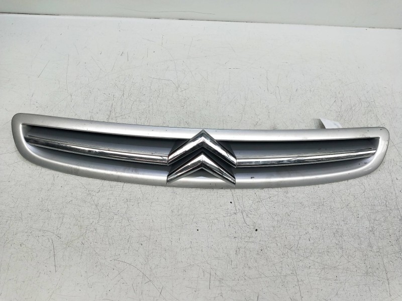 Recambio de rejilla delantera para citroen xsara picasso 1.6 hdi 110 sx top referencia OEM IAM   