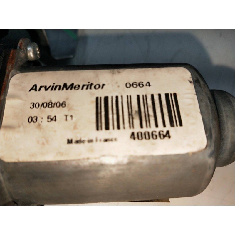 Recambio de elevalunas delantero derecho para nissan kubistar (x76) 1.5 dci turbodiesel cat referencia OEM IAM 400664  5P Recambio de elevalunas delantero derecho para nissan kubistar (x76) 1.5 dci turbodiesel cat referencia OEM IAM 400664  5P