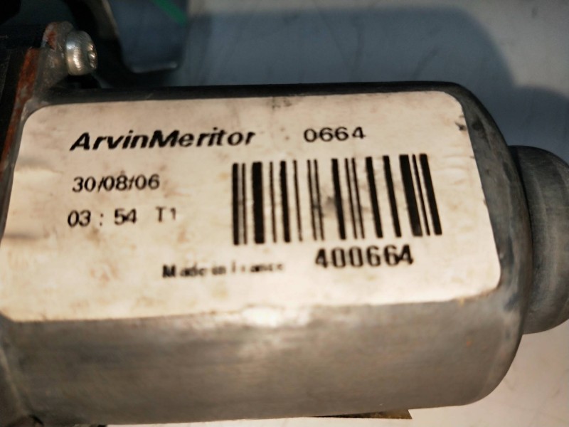 Recambio de elevalunas delantero derecho para nissan kubistar (x76) 1.5 dci turbodiesel cat referencia OEM IAM 400664  5P Recambio de elevalunas delantero derecho para nissan kubistar (x76) 1.5 dci turbodiesel cat referencia OEM IAM 400664  5P
