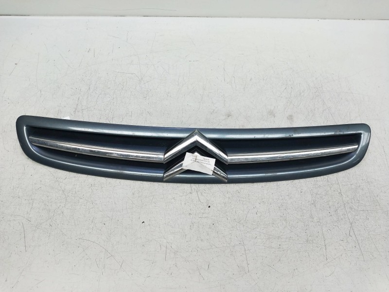 Recambio de rejilla delantera para citroen xsara picasso 1.6 hdi 110 sx top referencia OEM IAM   