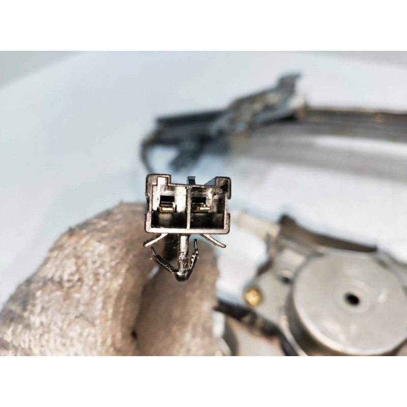 Recambio de elevalunas delantero derecho para nissan maxima qx (a32) 2.0 v6 24v cat referencia OEM IAM 8073040U00  4P