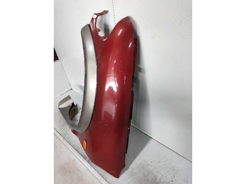 Recambio de aleta delantera izquierda para kia sportage 2.0 turbodiesel cat referencia OEM IAM   