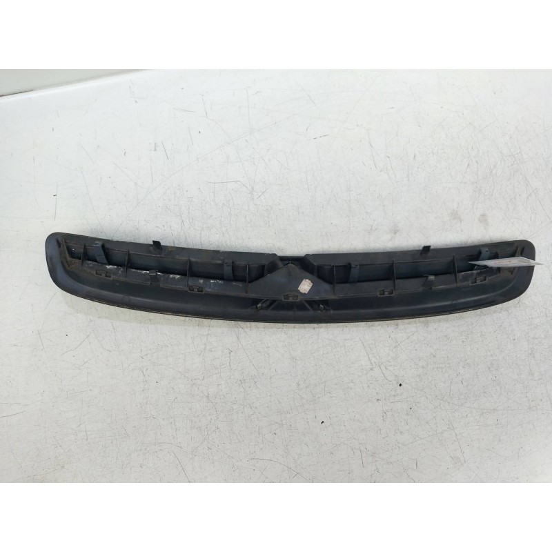 Recambio de rejilla delantera para citroen xsara picasso 1.6 hdi 110 sx top referencia OEM IAM   