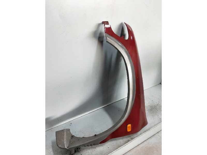 Recambio de aleta delantera izquierda para kia sportage 2.0 turbodiesel cat referencia OEM IAM   